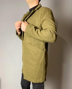 Мужское деловое классическое пальто на одну пуговицу болотного цвета фото