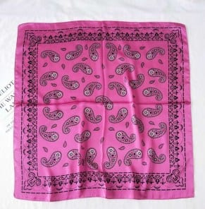 Бандана с крупным узором фото