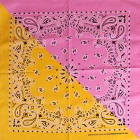 Двухцветная бандана с узорами фото