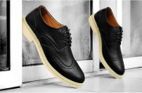 Мужские туфли броги на светлой подошве фото