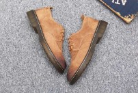 Мужские туфли броги с потертыми носками фото