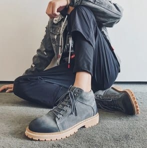 Высокие ботинки на шнуровке для мужчин фото