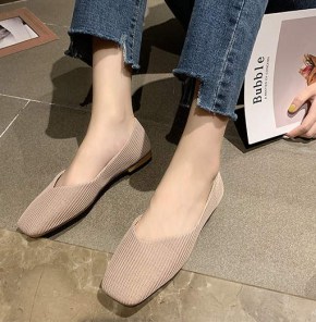 Однотонные балетки женские с квадратным носом фото