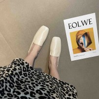 Балетки женские с квадратным носом фото