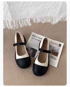 Женские кожаные туфли ретро с черным и бежевым носом фото