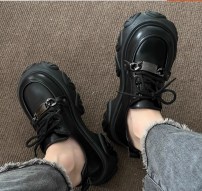 Женские ретро туфли на толстой подошве фото