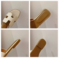 Женские летние тапочки шлепки с буквой H фото