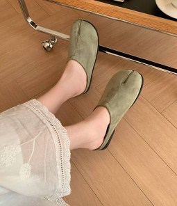 Женские яркие тапочки таби - балетки без задника фото