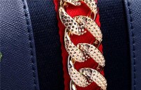 Женский клатч с цепью фото