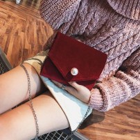 Небольшой велюровый женский клатч фото