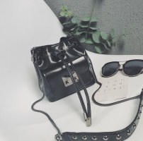 Вместительная сумка на затяжке фото