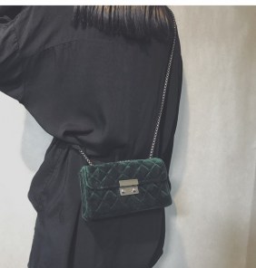 Классический велюровый женский клатч фото