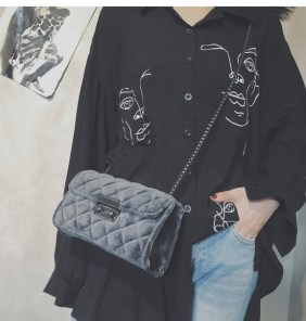 Классический велюровый женский клатч