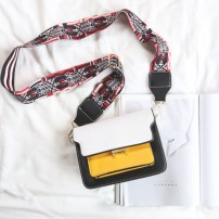 Качественный женский клатч через плече фото