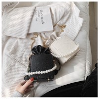 Квадратная мини сумка с мешком внутри фото