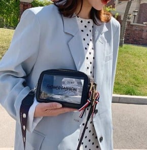 Прозрачная сумка клатч с ромашкой фото