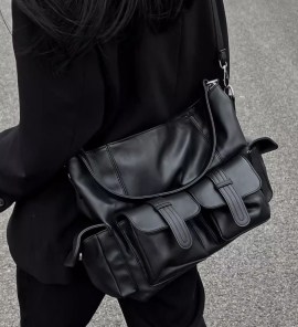Женская вместительная черная сумка тоут на одно плечо