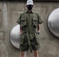 Мужской комбинезон шорты с короткими рукавами и большими накладными карманами фото