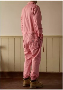 Яркий мужской комбинезон сплошной розовый - с длинными рукавами и большими карманами фото