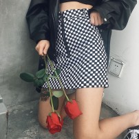 Женская юбка в черно белую клетку фото