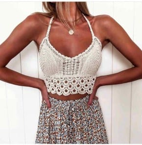 Модный вязаный топ на бретельках фото