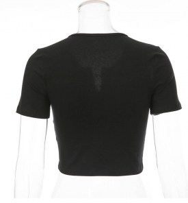 Черная футболка кроп топ с бабочкой фото