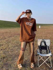 Футболка с серцем на спине фото