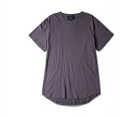 Длинная однотонная футболка мужская фото