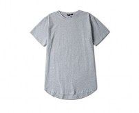 Длинная однотонная футболка мужская фото