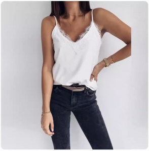 Женская майка с кружевом на бретелях