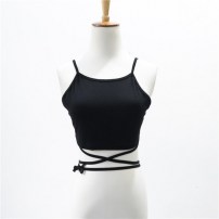 Черная майка топ с тонкими ремнями фото