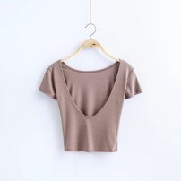 Женская футболка топ с открытой спиной фото