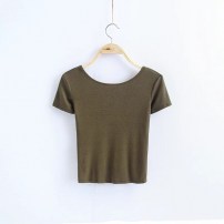 Женская футболка топ с открытой спиной фото