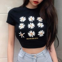 Кроп топ с ромашками фото