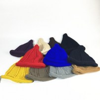 Женская вязаная заостренная шапка колпак