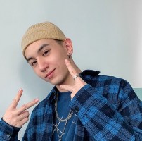 Тонкая обтягивающая шапка докерка фото