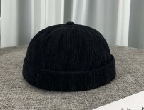 Вельветовая кепка бини без козырька фото