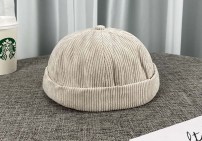 Вельветовая кепка бини без козырька фото