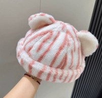 Плюшевая шапка с ушками и тигровым леопардовым принтом фото