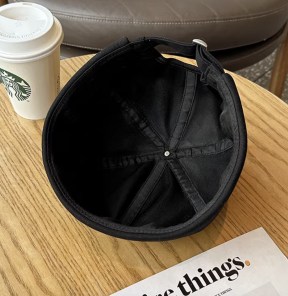 Крутой докер с надписью All About фото