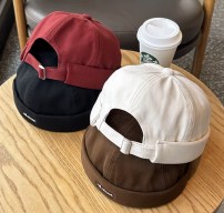 Крутой докер с надписью All About фото