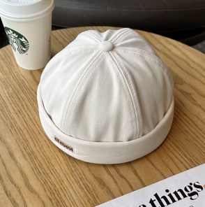 Крутой докер с надписью All About фото