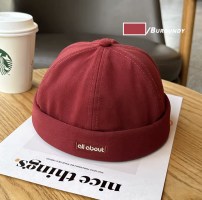 Крутой докер с надписью All About фото