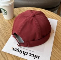 Крутой докер с надписью All About фото