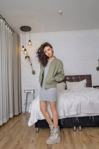 Женская свободная короткая ветровка - кофта фото