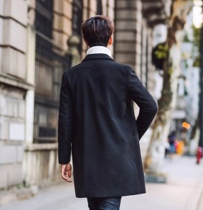 Мужское классическое пальто на одну пуговицу фото