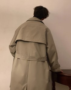 Мужской широкий тренч на одну пуговицу фото