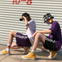 Однотонные шорты с квадратами по бокам парные