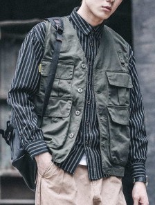 Легкая стильная жилетка мужская с карманами фото