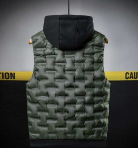 Стеганая мужская жилетка с капюшоном фото